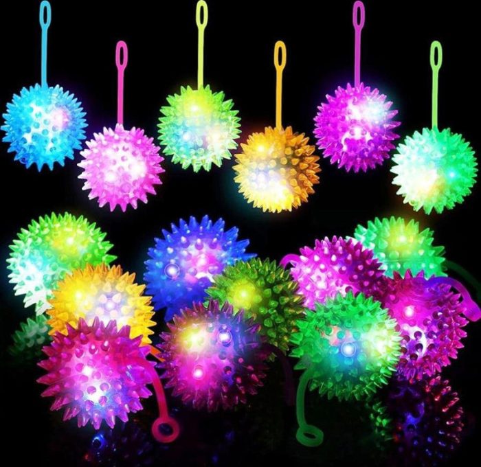 4 PCS FLASHING SPIKY LİGHT BALL 4 ADET SESLİ LED IŞIKLI KİRPİ YOYO TOP STRES OYUNCAĞI PİLLİ IŞIK - Görsel 2